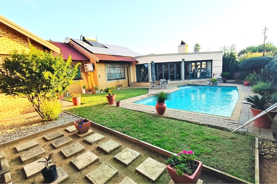 4 Bedroom Property for Sale in Vaalpark Free State